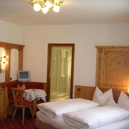 Hotel Garni Royal Arraba Exterior foto