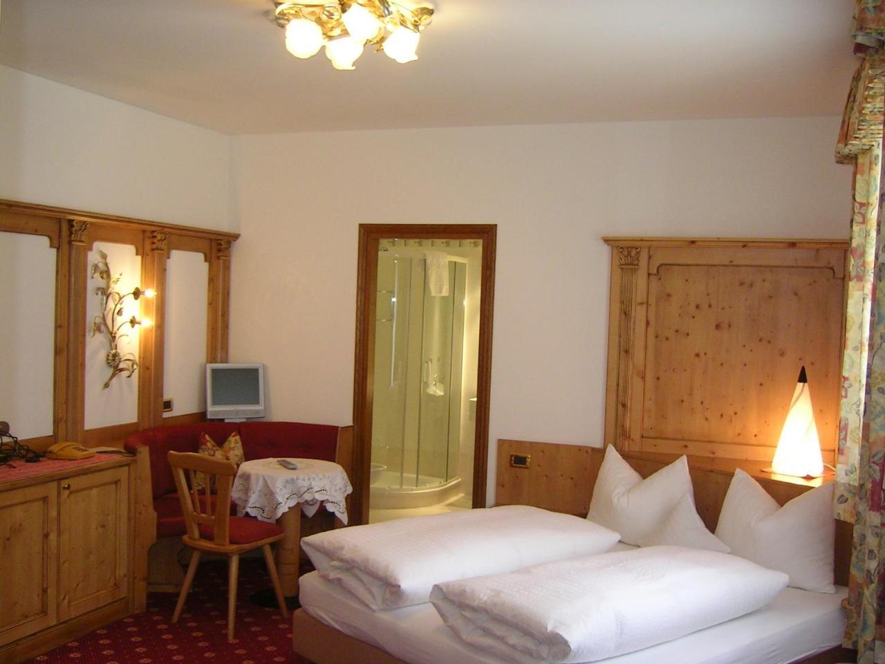 Hotel Garni Royal Arraba Exterior foto
